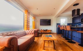 Luxury Cottage With Stunning Views By Fairy Pools 4